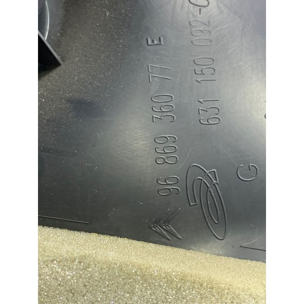 Moldura Infeiror Coluna Porta Malas Direita Ds3 1.6 Thp