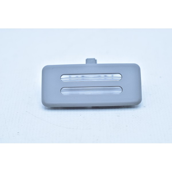Luz Cortesia Inferior Painel Dianteira Direita Bmw X1 2.0 15