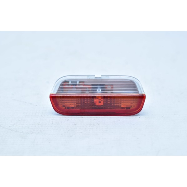 Luz Cortesia Inferior Porta Dianteira Esquerdo Passat Tsi