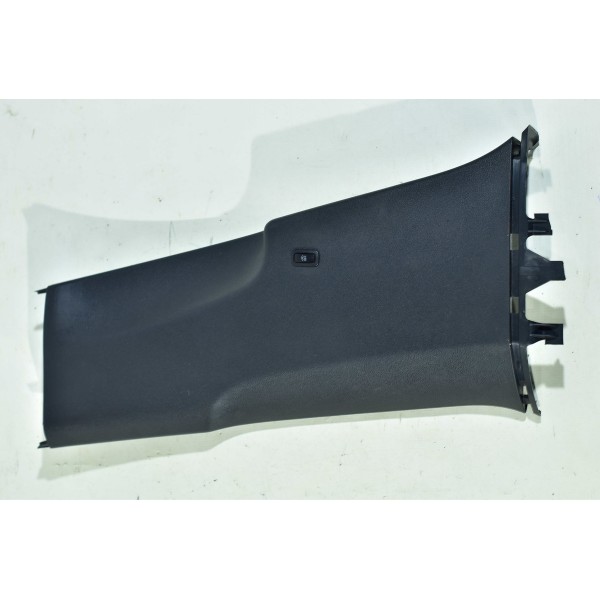 Moldura Inferior Coluna Central Motorista Passat 2.0 Tsi 11