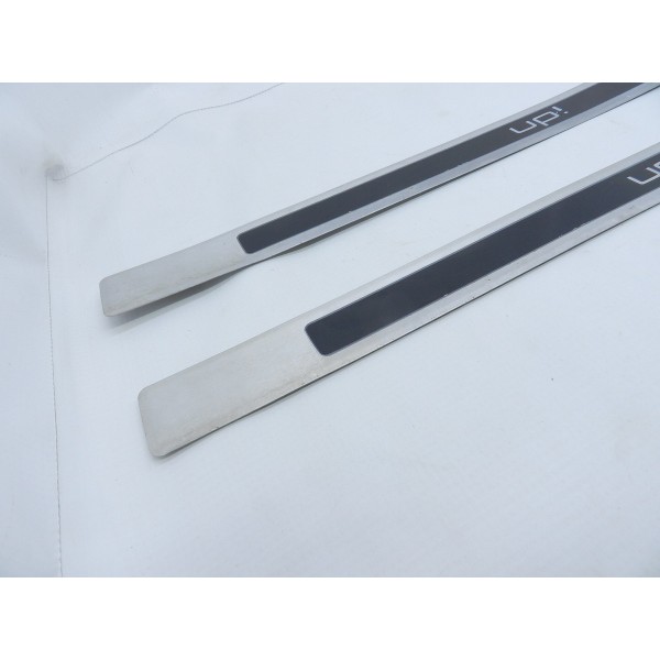 Par Soleira Porta Dianteira Vw Up Tsi 1.0