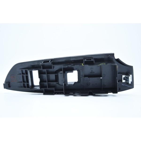 Moldura Botão Vidro Dianteiro Passageiro Tracker 1.4 Turbo