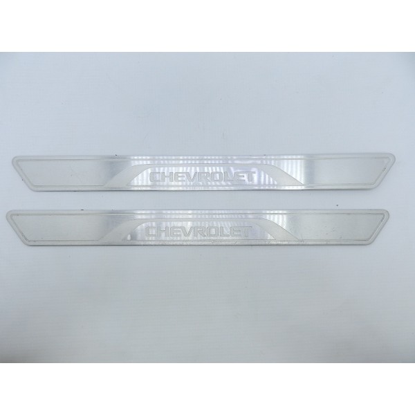 Par Soleira Chevrolet Porta Dianteira Gm Tracker Ltz 1.4 Tur
