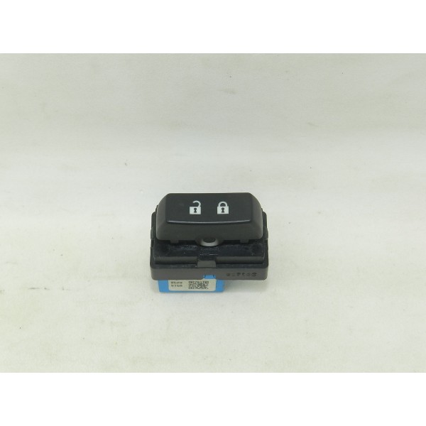 Botão Trava Eletrica Dianteiro Motorista Gm Tracker 1.4