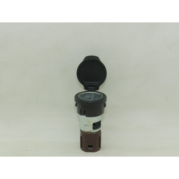 Tomada 12 Volts Gm Tracker Ltz 1.4 Turbo