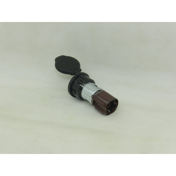 Tomada 12 Volts Gm Tracker Ltz 1.4 Turbo