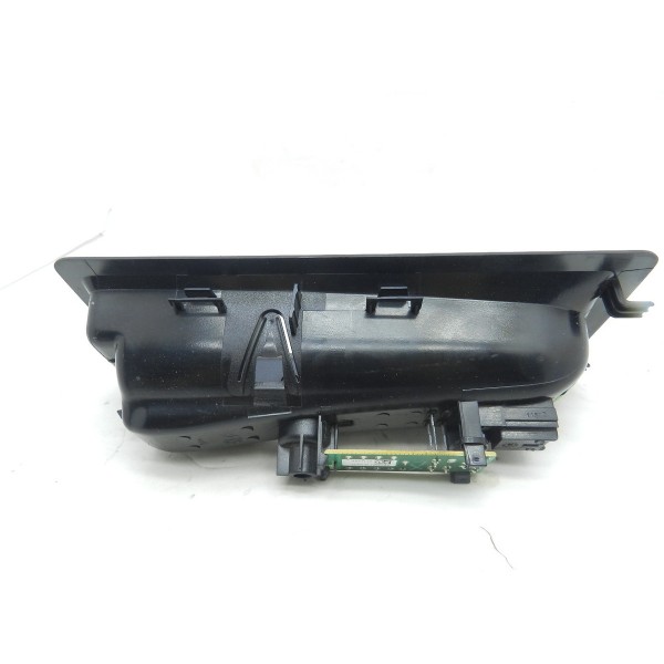 Suporte Base Lanterna Porta Malas Citroen Ds4 Thp