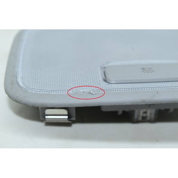Luz Cortesia Do Teto Hyundai Creta 2.0 16v 2017 (detalhe)