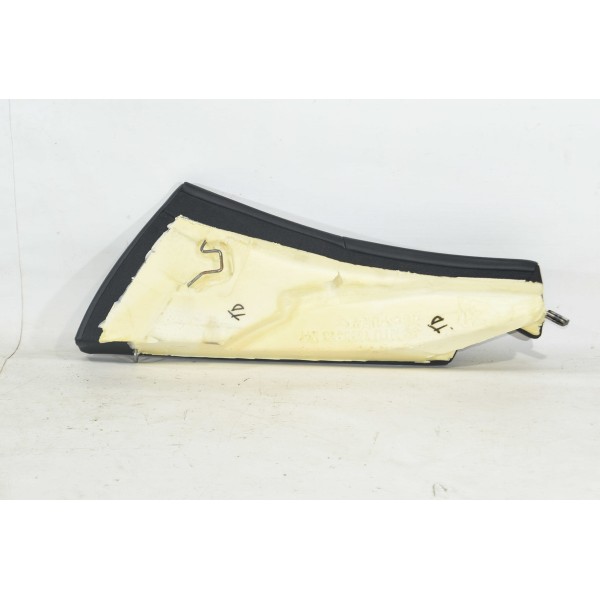 Moldura Lateral Banco Traseiro Direito Peugeot 3008 1.6 2016
