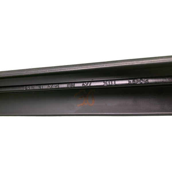 Soleira Superior Borracha Dianteira Direito Bmw E39 540i V8