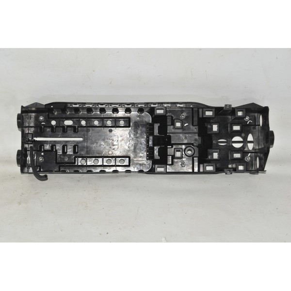 Suporte Caixa De Bateria Porta Malas Gm Cruze 1.4 Turbo 18