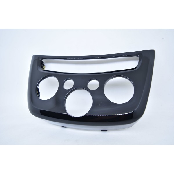 Moldura Black Piano Comando Ar Condicioando Tracker 17/18