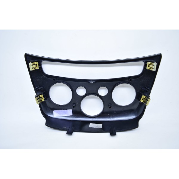 Moldura Black Piano Comando Ar Condicioando Tracker 17/18