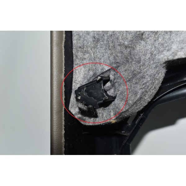 Forro De Porta Dianteiro Direito Audi Q3 2.0 Tfsi -descrição