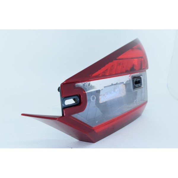 Lanterna Direita Fusion Titanium 2.0 2018 Descrição
