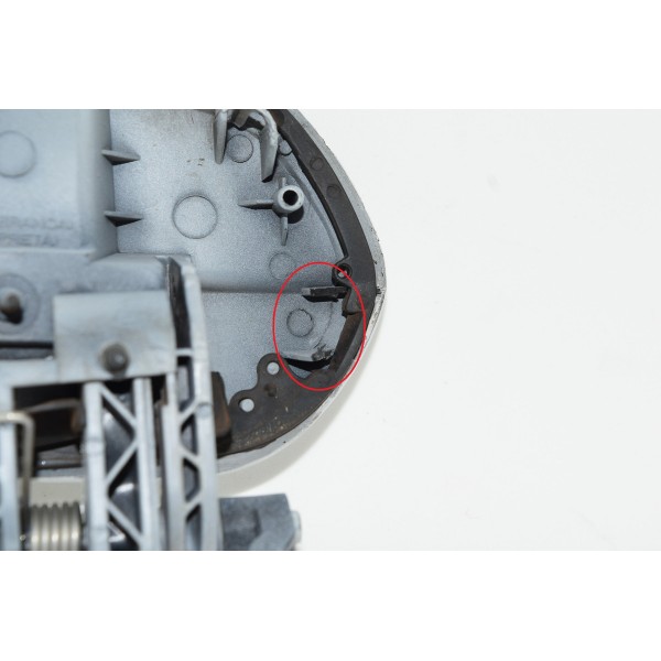 Maçaneta Traseira Esquerda Fiat Punto 1.4 - 13/17 Descrição