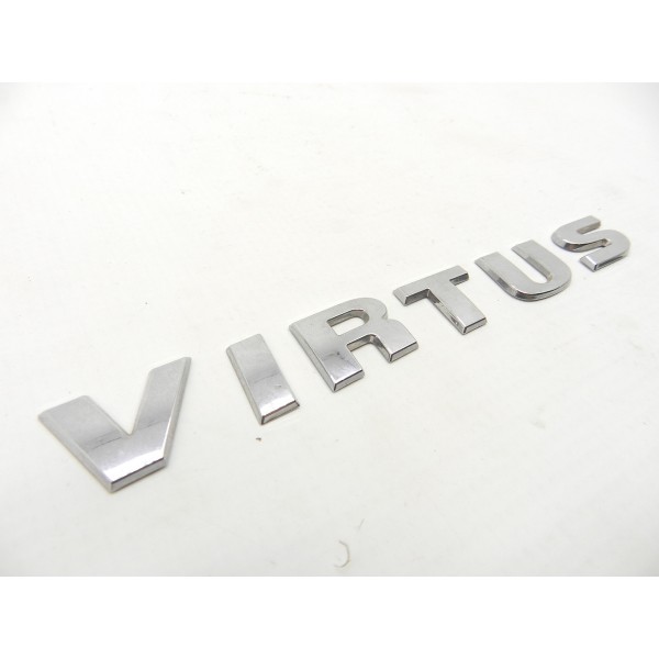 Escrito Virtus Tampa Traseira Vw Virtus Tsi 1.0