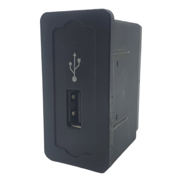Tomada Usb Chery Celer 1.5 Hatch 15