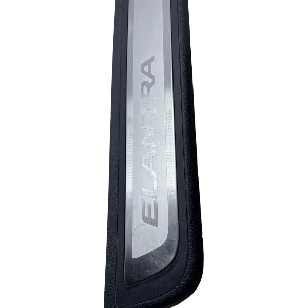 Soleira Externa Porta Dianteira Direita Elantra Gls 2.0 14